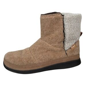 Chaco Revel Tall boot‎ brown sugar Booties Tan cozy felt fleece Zip winter brown